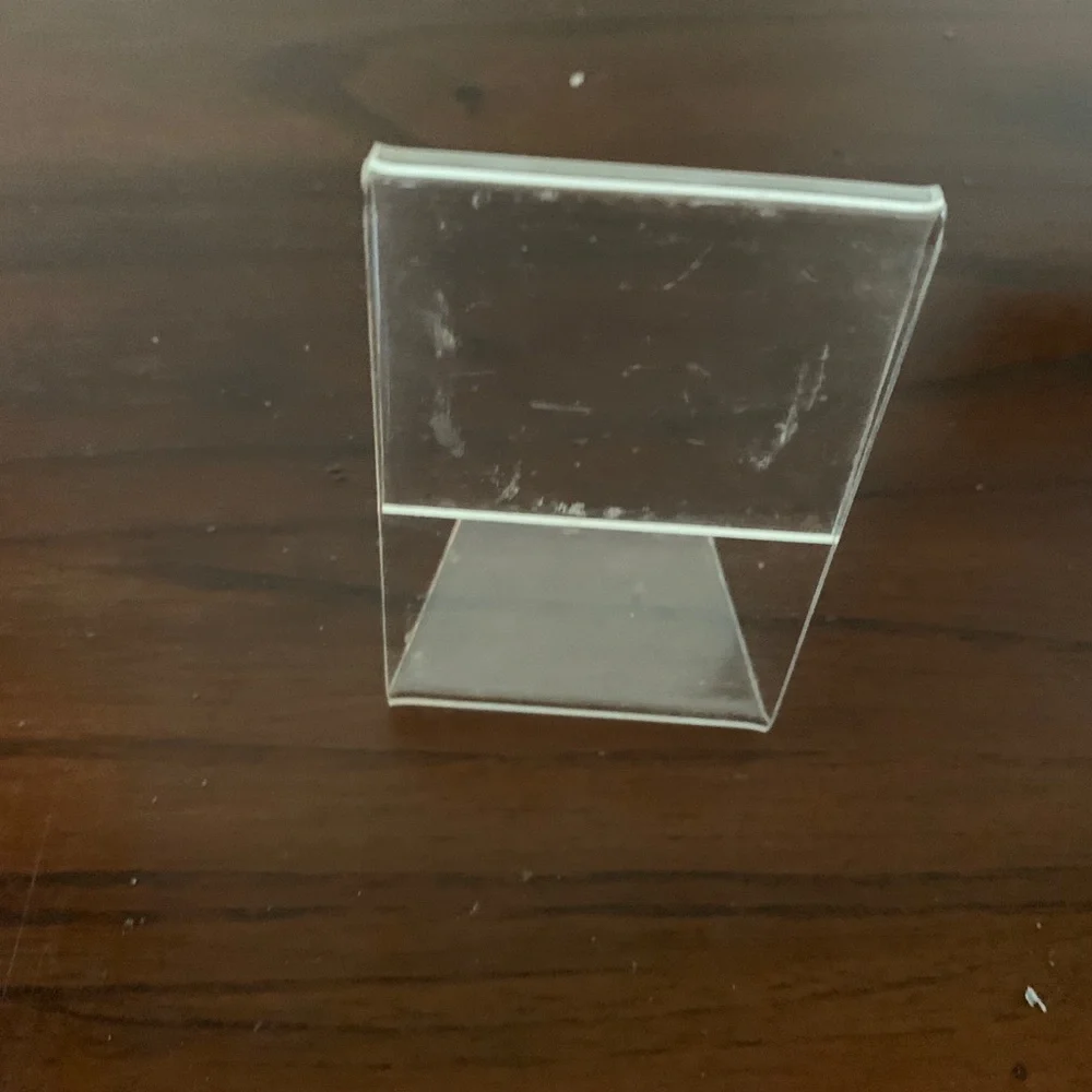 Free item: plastic frame #2